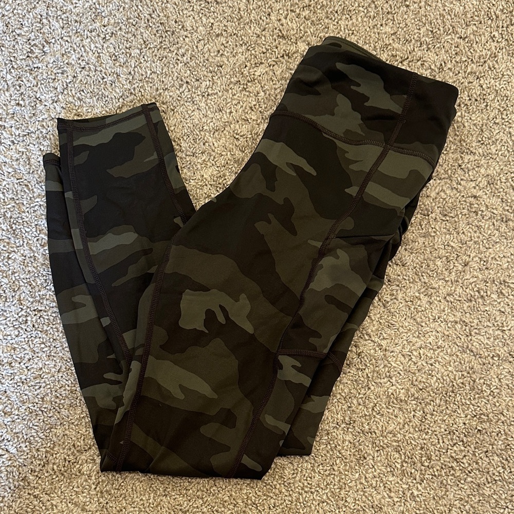 Athleta Black and Green Camouflage Leggings